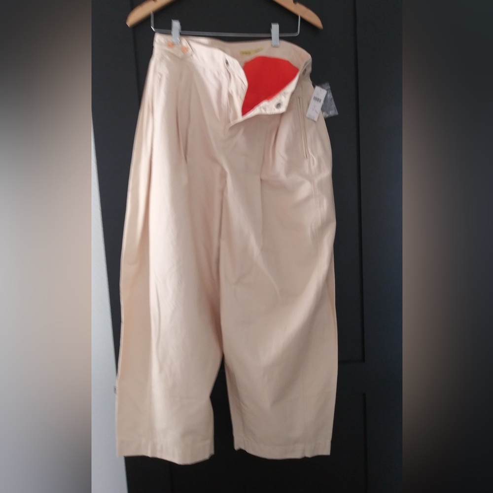women’s barrel pants